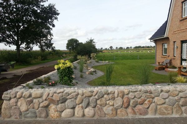 Firma Görtzen in Viöl - Gartenarbeiten am Haus