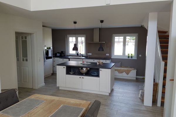 Firma Görtzen in Viöl - Küchen- und Essbereich Maler- und Lackierarbeiten